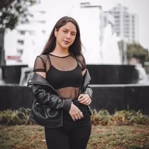 Meet your Posher, Ariana